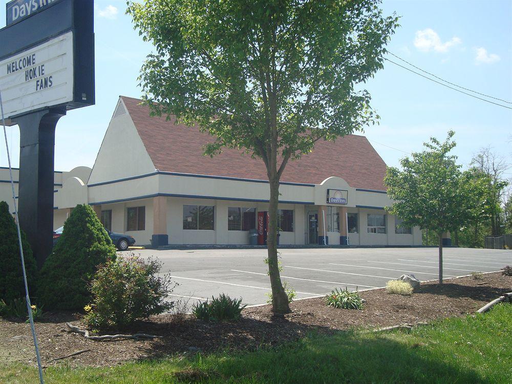Days Inn By Wyndham Christiansburg Extérieur photo