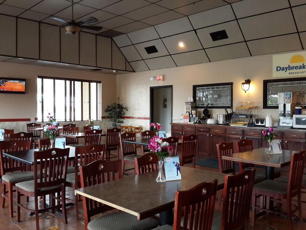 Days Inn By Wyndham Christiansburg Extérieur photo