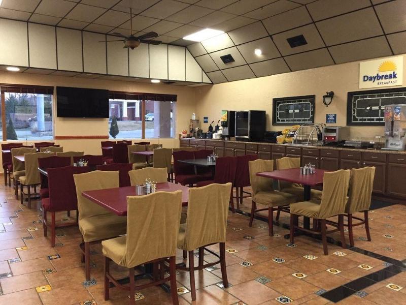 Days Inn By Wyndham Christiansburg Extérieur photo