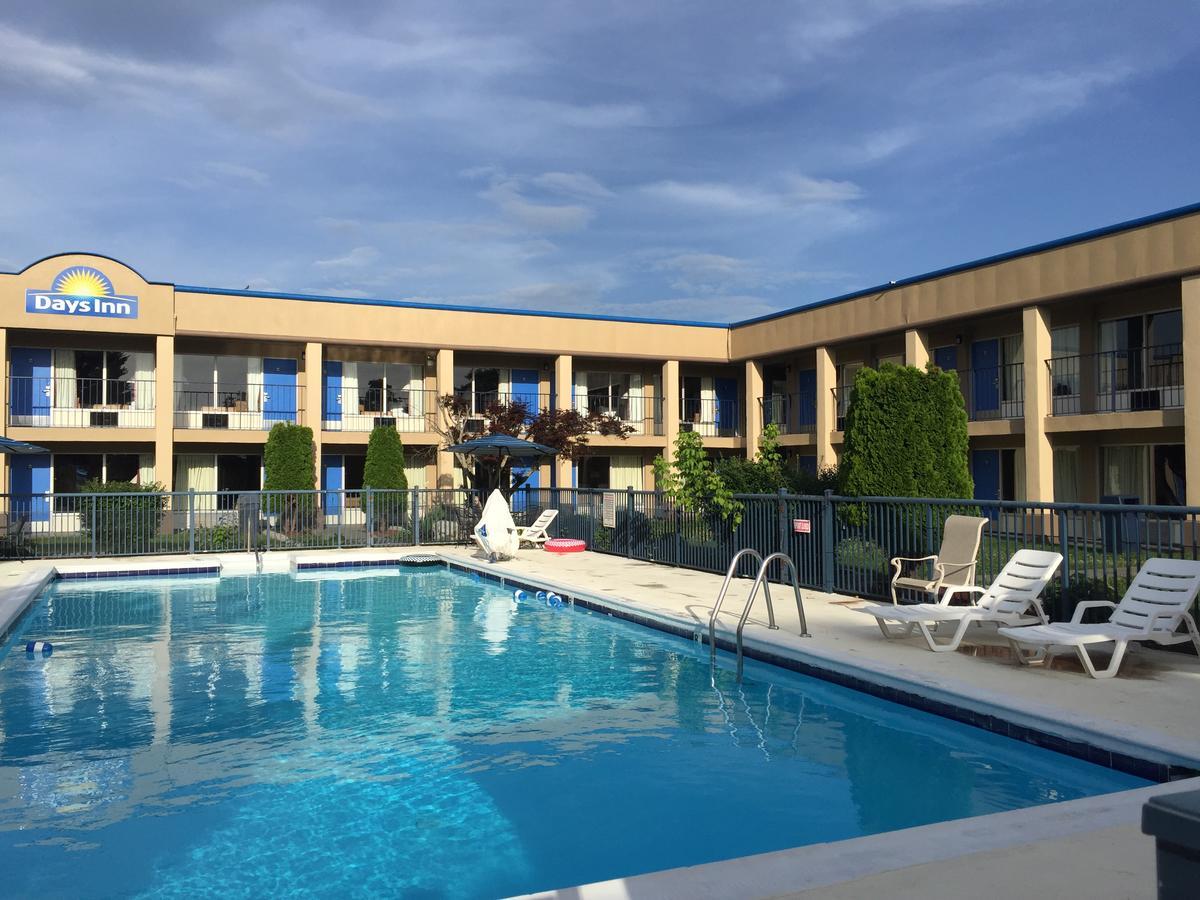 Days Inn By Wyndham Christiansburg Extérieur photo