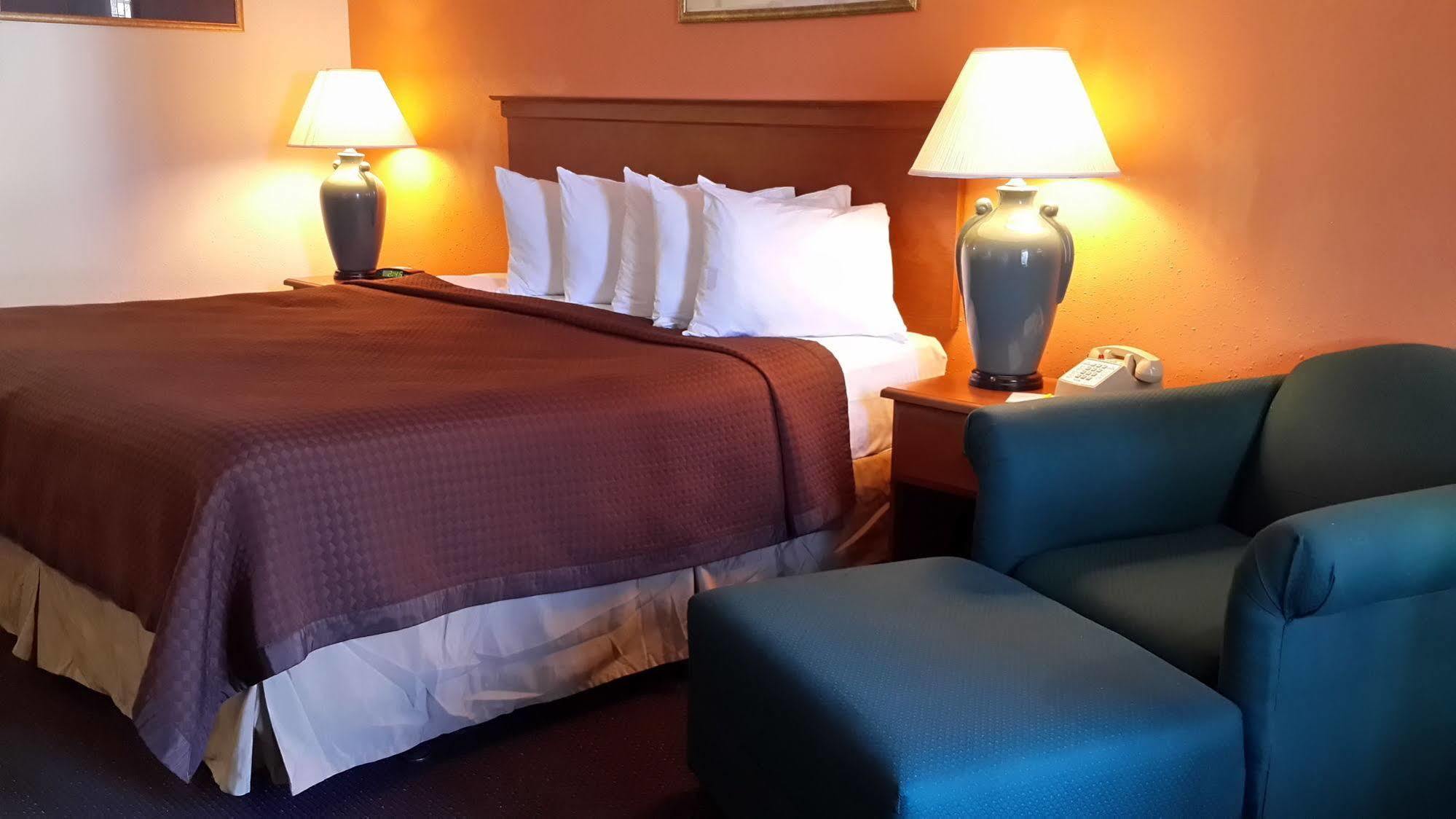 Days Inn By Wyndham Christiansburg Extérieur photo