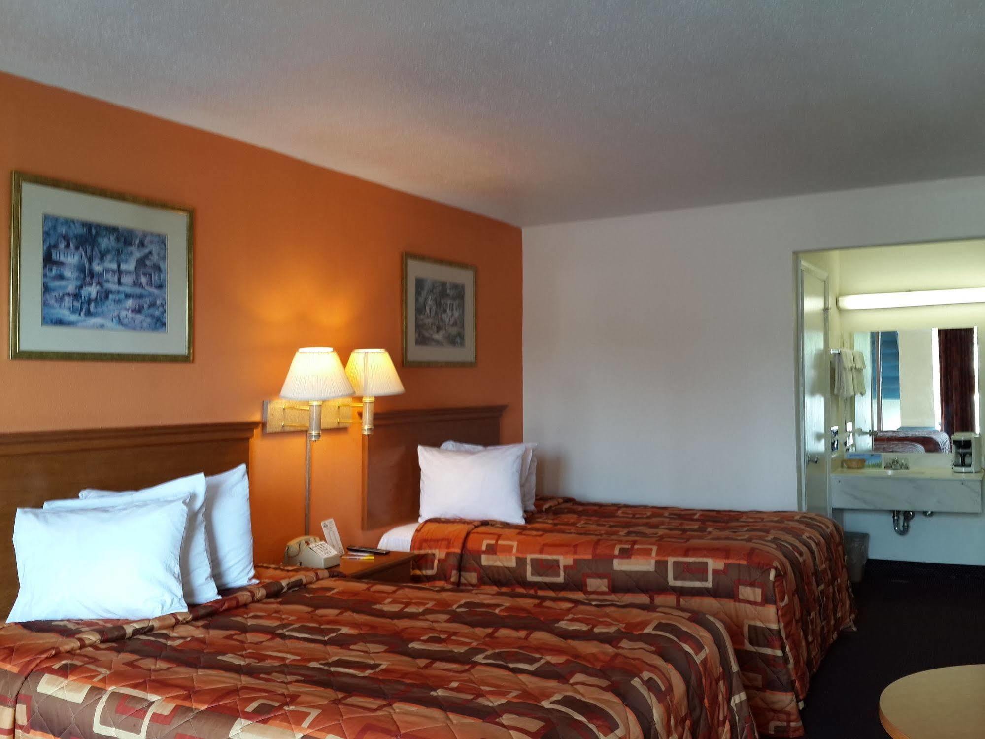 Days Inn By Wyndham Christiansburg Extérieur photo